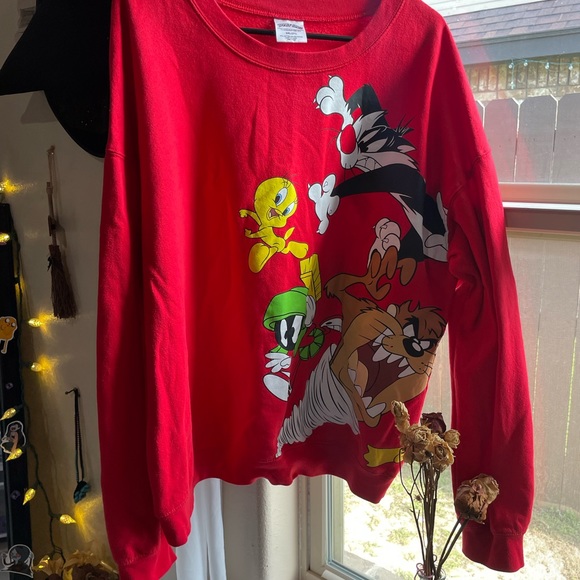 Vintage Y2k Looney Tunes characters red crewneck sweater - Picture 16 of 16